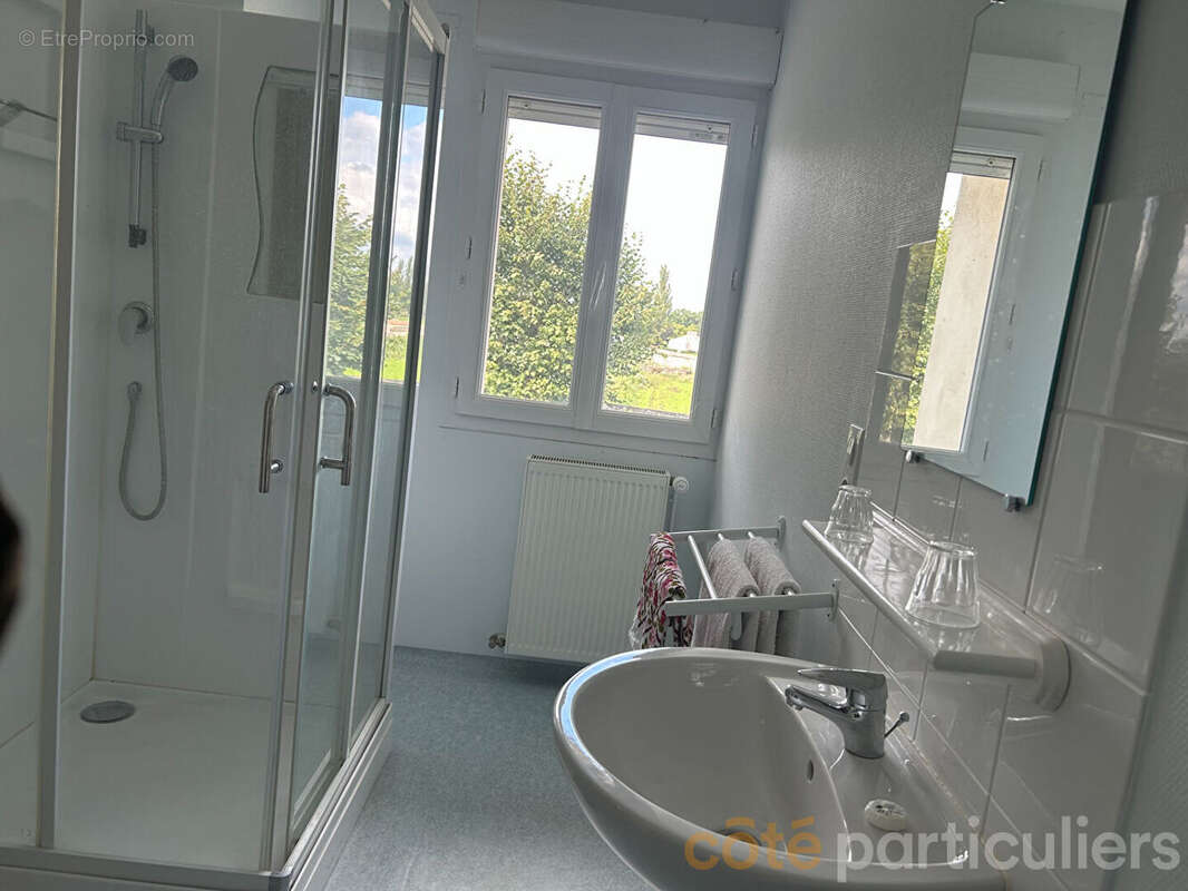 Appartement à SAINT-CHRISTOPHE-EN-BOUCHERIE