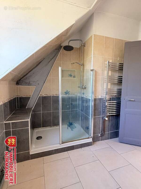 Maison ancienne - 4 chambres - 1808 m² de terrain - photo 11