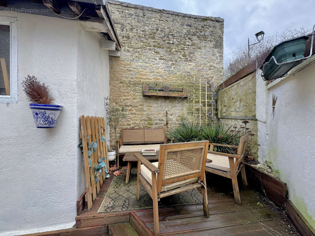 Maison à FONTAINE-HENRY