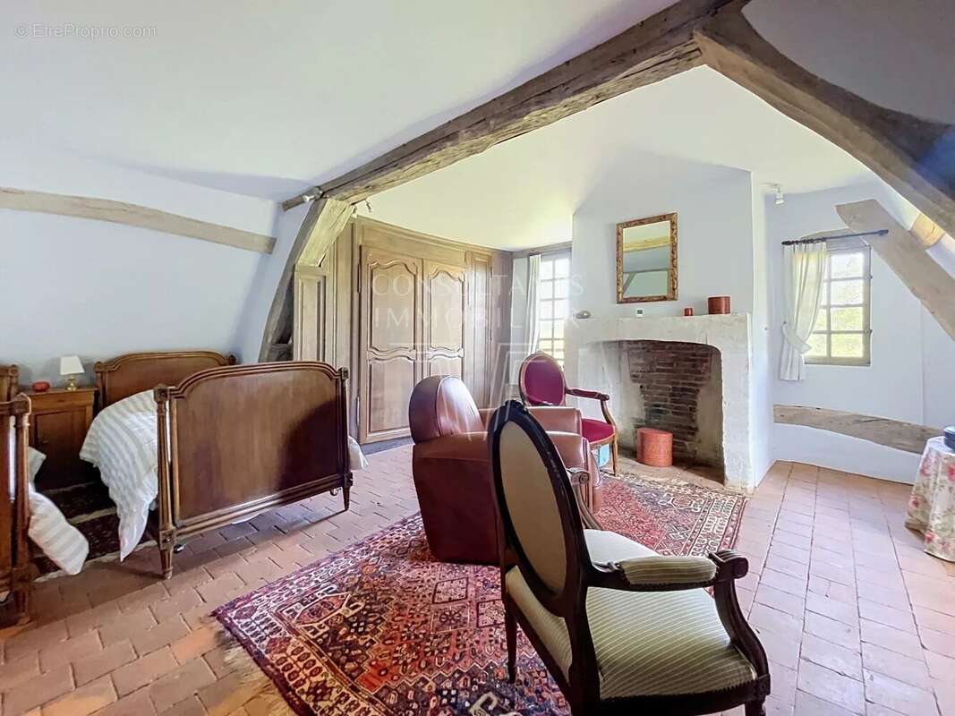 Maison à PONT-L'EVEQUE