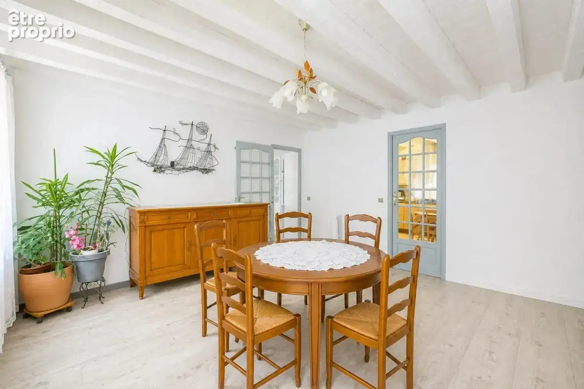 Maison de 7 pièces de 177 m² à Cour-Cheverny - photo 11