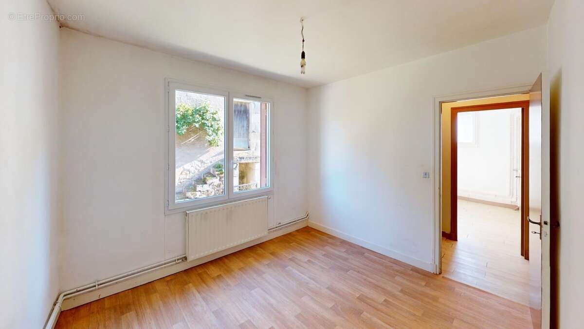 Maison à SAINT-BOUIZE