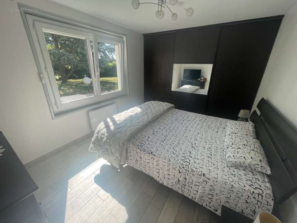 Maison à PRECIEUX