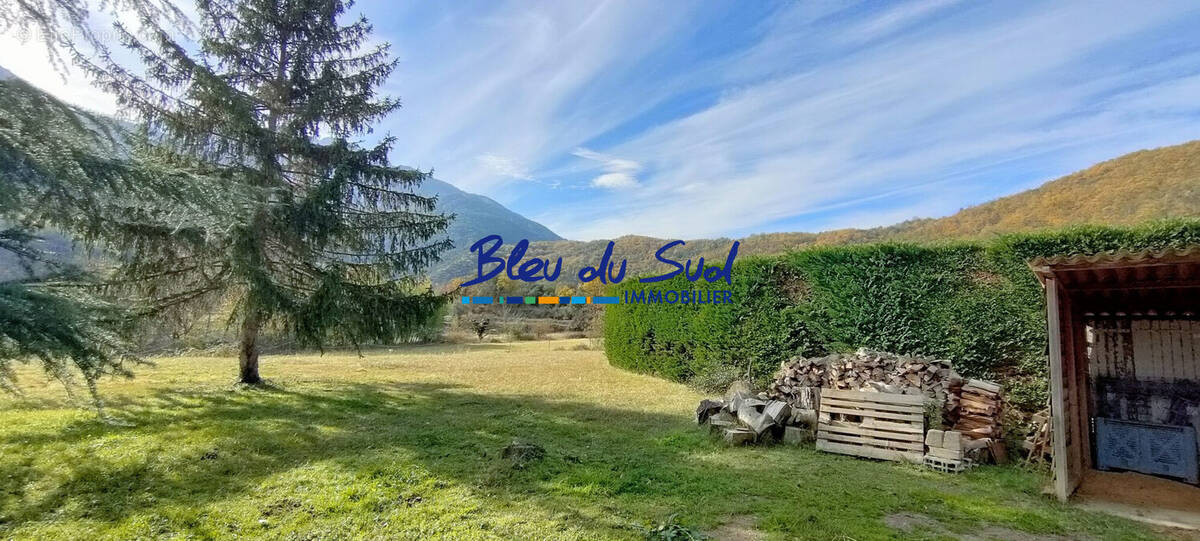 Vue sud - Maison à ESTOHER