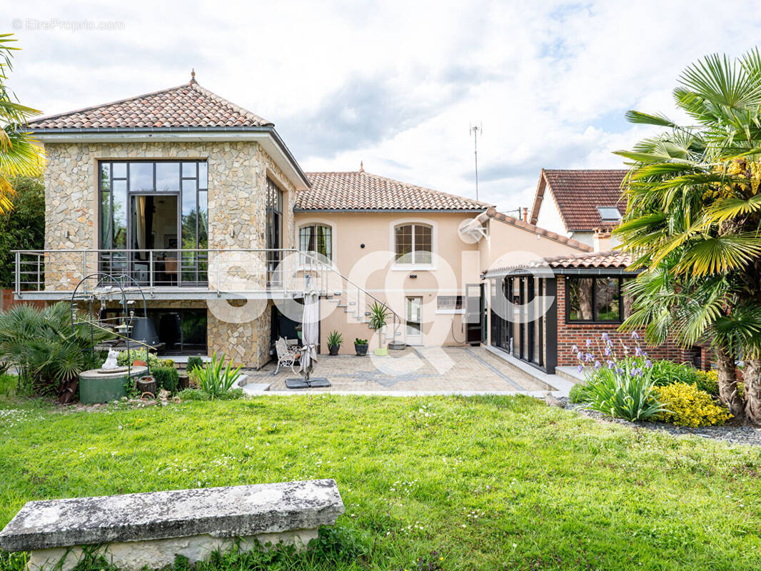 Maison à SOISY-SUR-SEINE