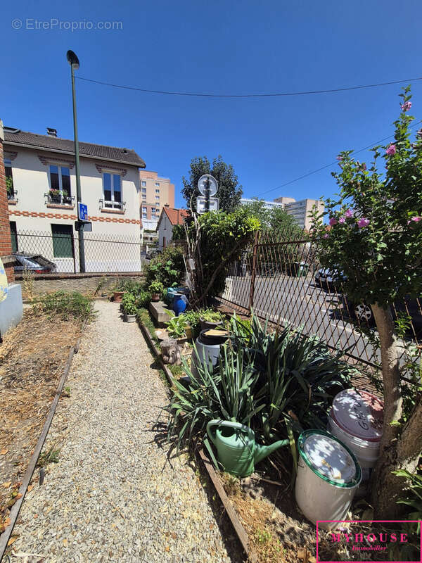Appartement à BAGNEUX