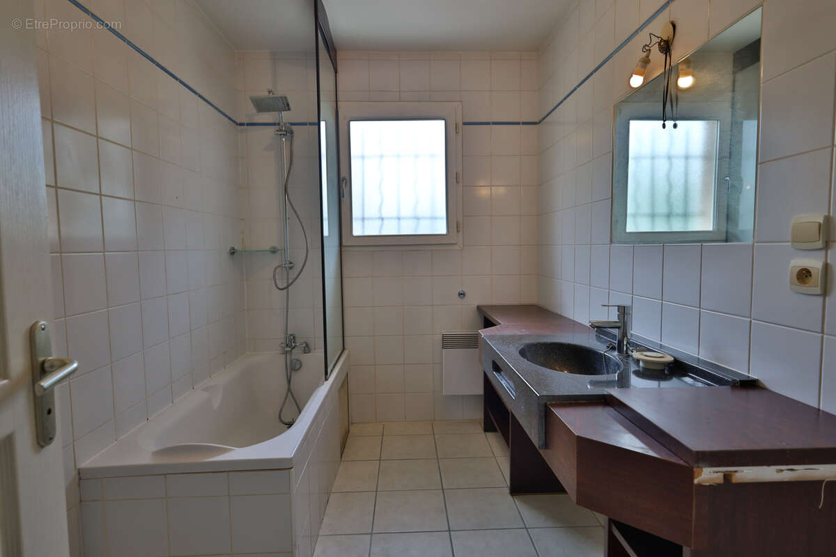 A vendre sur la commune de Diémoz, une maison de type 4 d'une superficie de 96.45 m2 habitable Terrain 154 m2 - photo 12