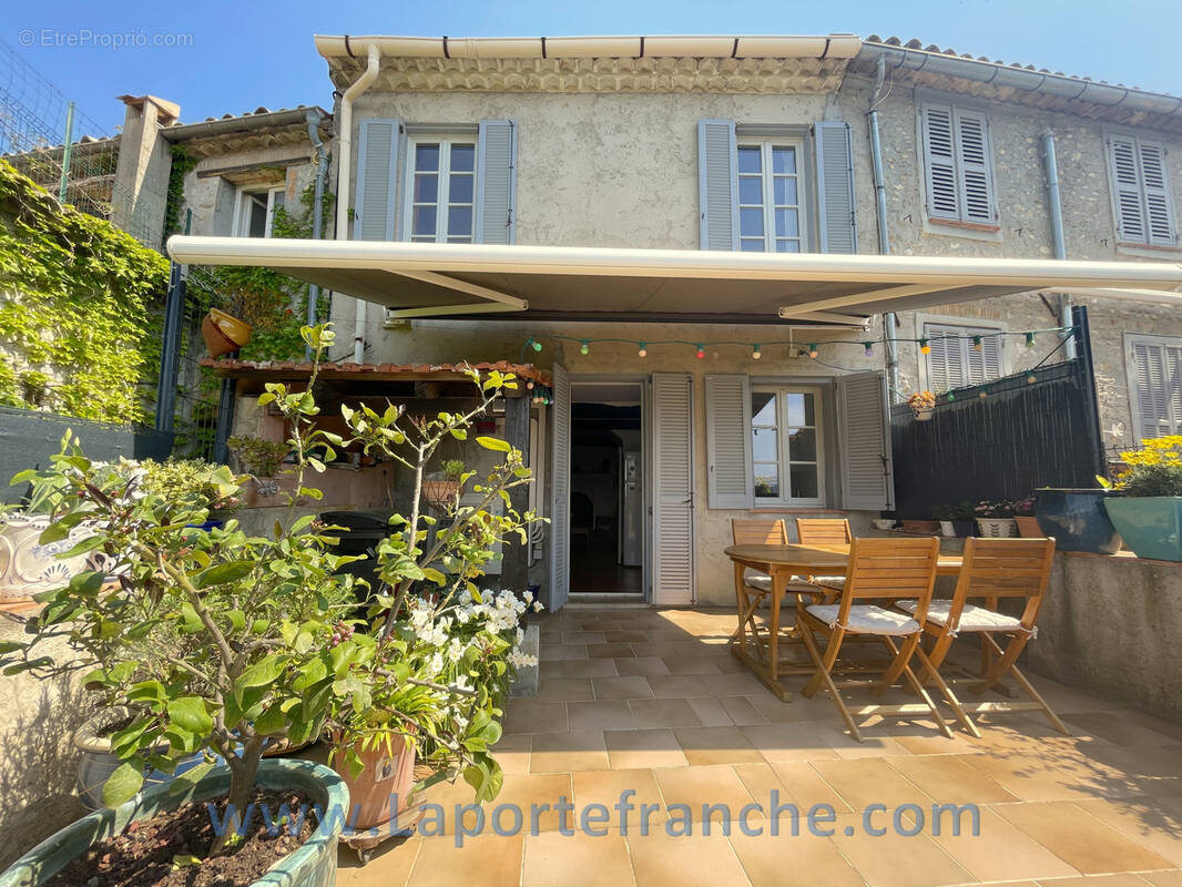 Maison à CAGNES-SUR-MER