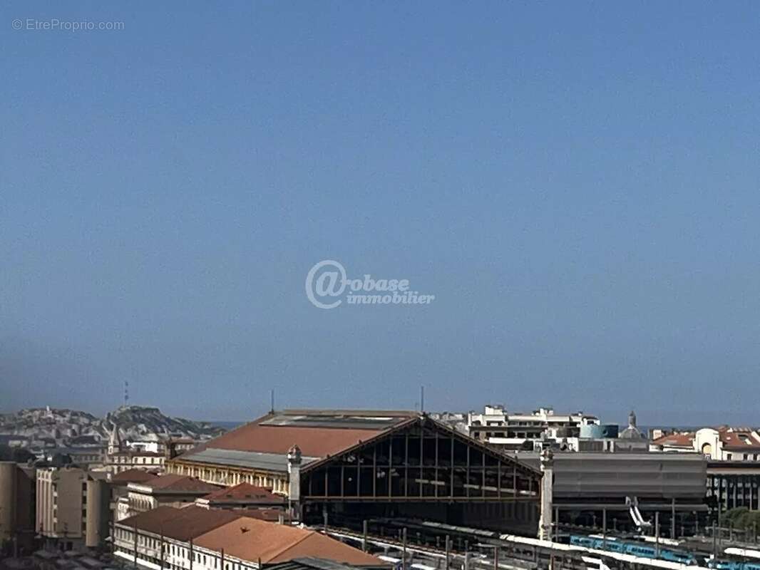 Appartement à MARSEILLE-1E