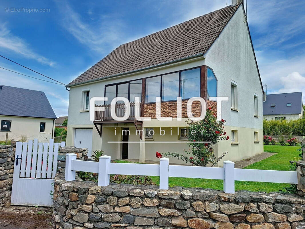 Maison à LA HAYE-DU-PUITS