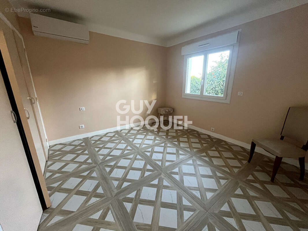 Maison à VILLENEUVE-DE-LA-RAHO