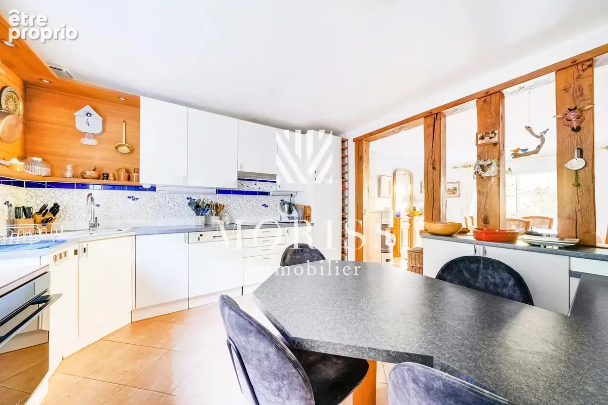 Vitry-sur-Seine Maison de 181 m2 avec jacuzzi - photo 5