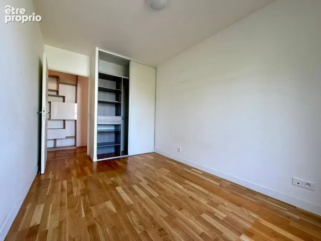 Nogent-sur-Marne – 5 pièces familial de 104 m², dernier étage, terrasse de 20 m² et 2 parkings - photo 12