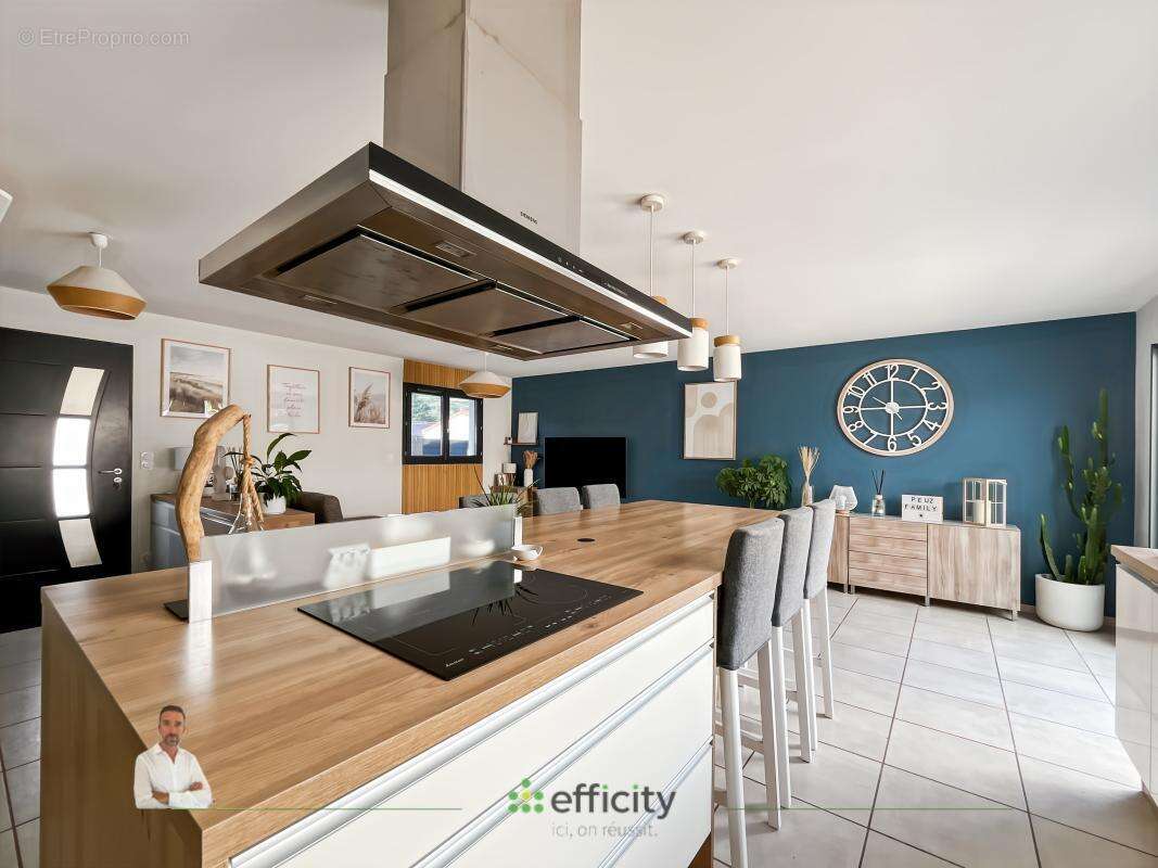Maison 102 m² à Saint-Amant-Tallende  - photo 2