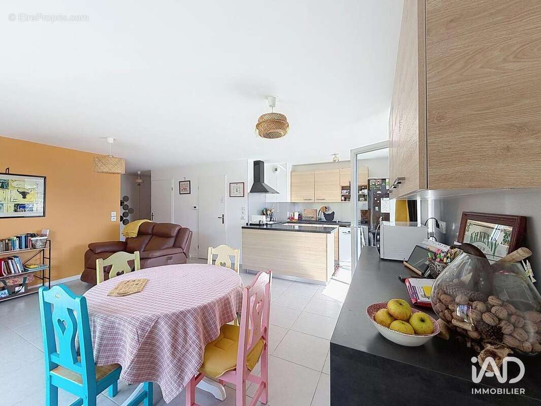 Appartement 83 m² à Chevrier  - photo 4