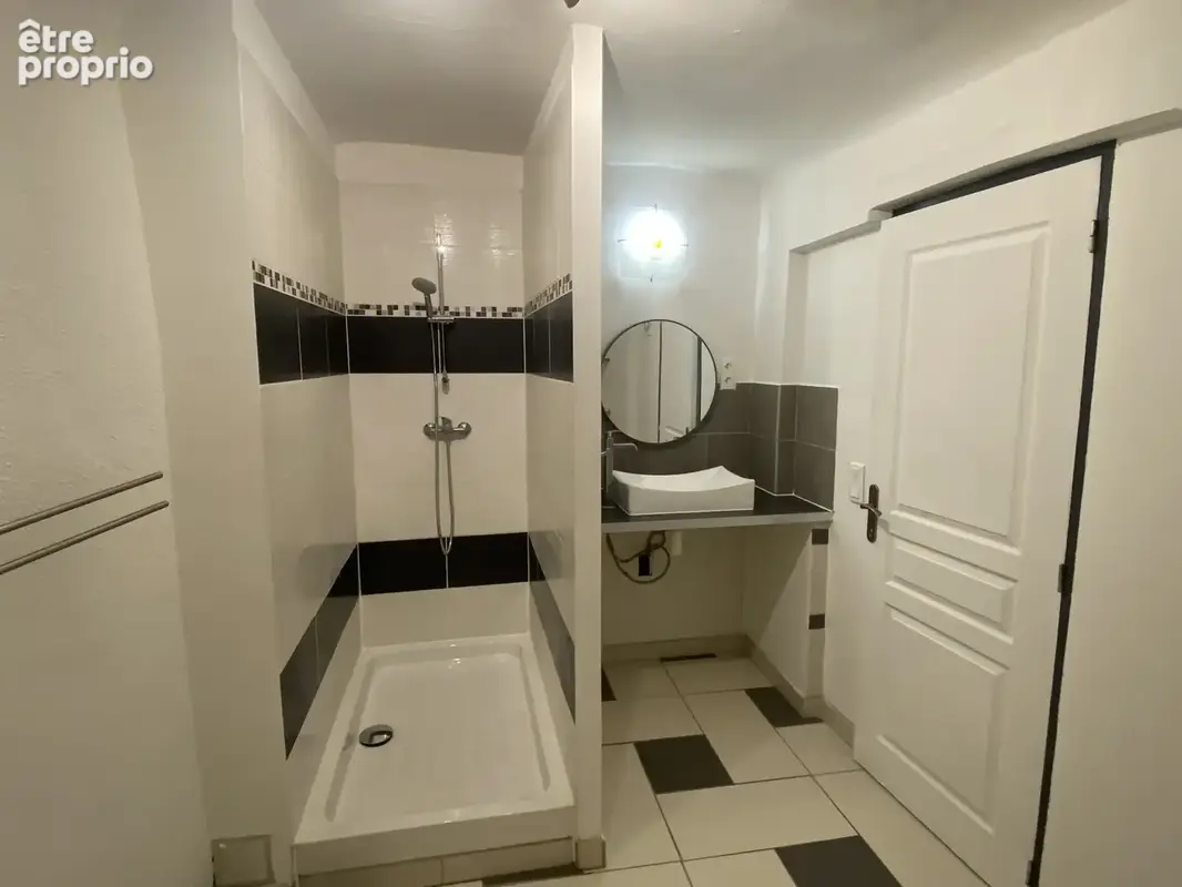 Vente - draguignan t2 + 60.44m2 - photo 6