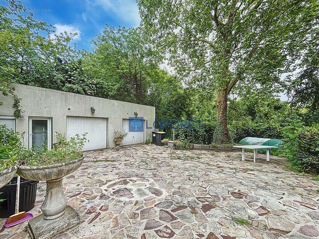 Maison à SAVIGNY-SUR-ORGE