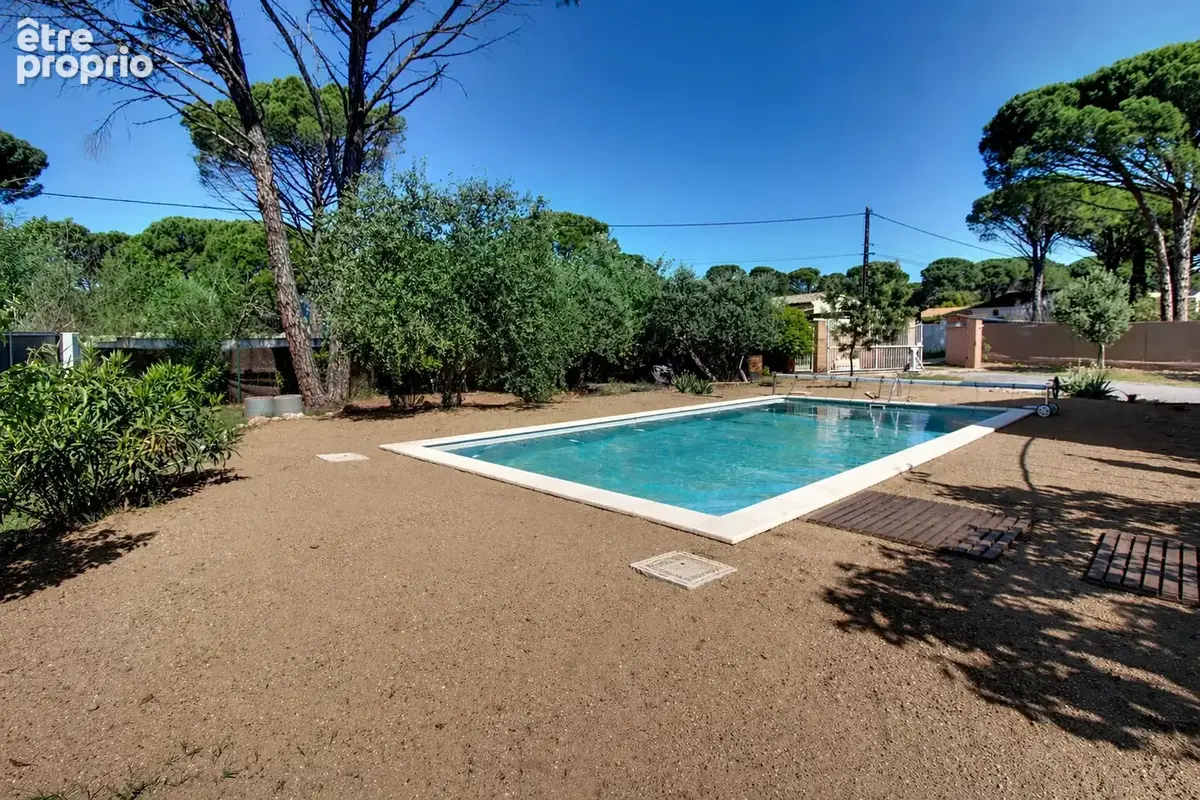 A VENDRE EN EXCLUSIVITE ! À  VIDAUBAN Maison de plain-pied 4 pièces 88 m2 avec piscine  sur un terrain de 1 455 m2 - photo 16