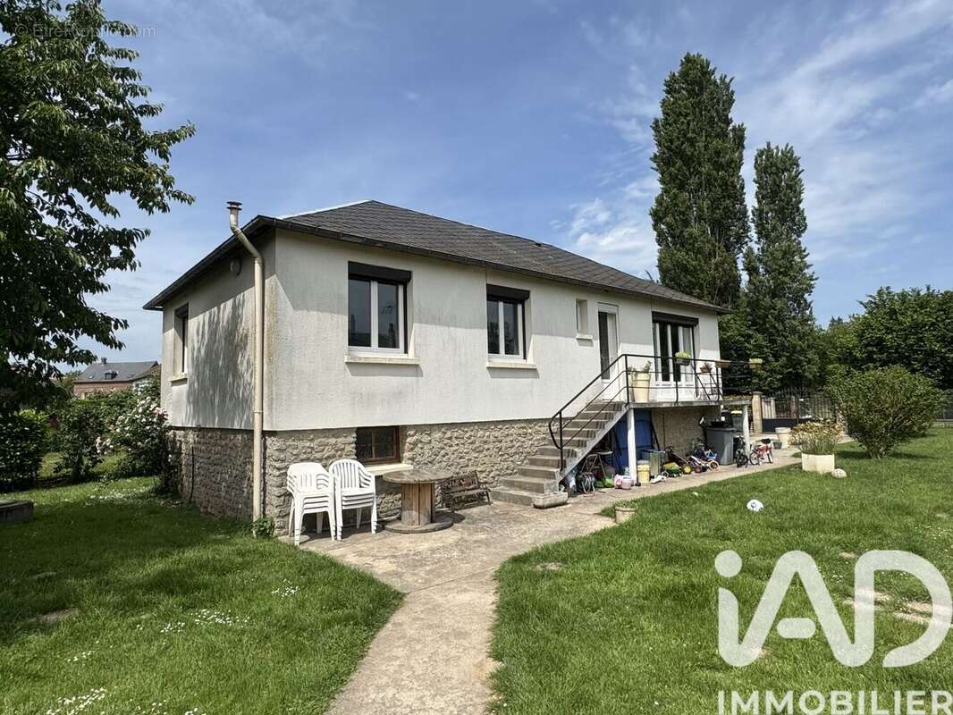 Photo 1 - Maison à ETREPAGNY