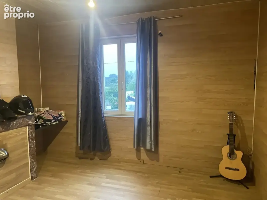 GRANDE MAISON avec 2 garages. - photo 5