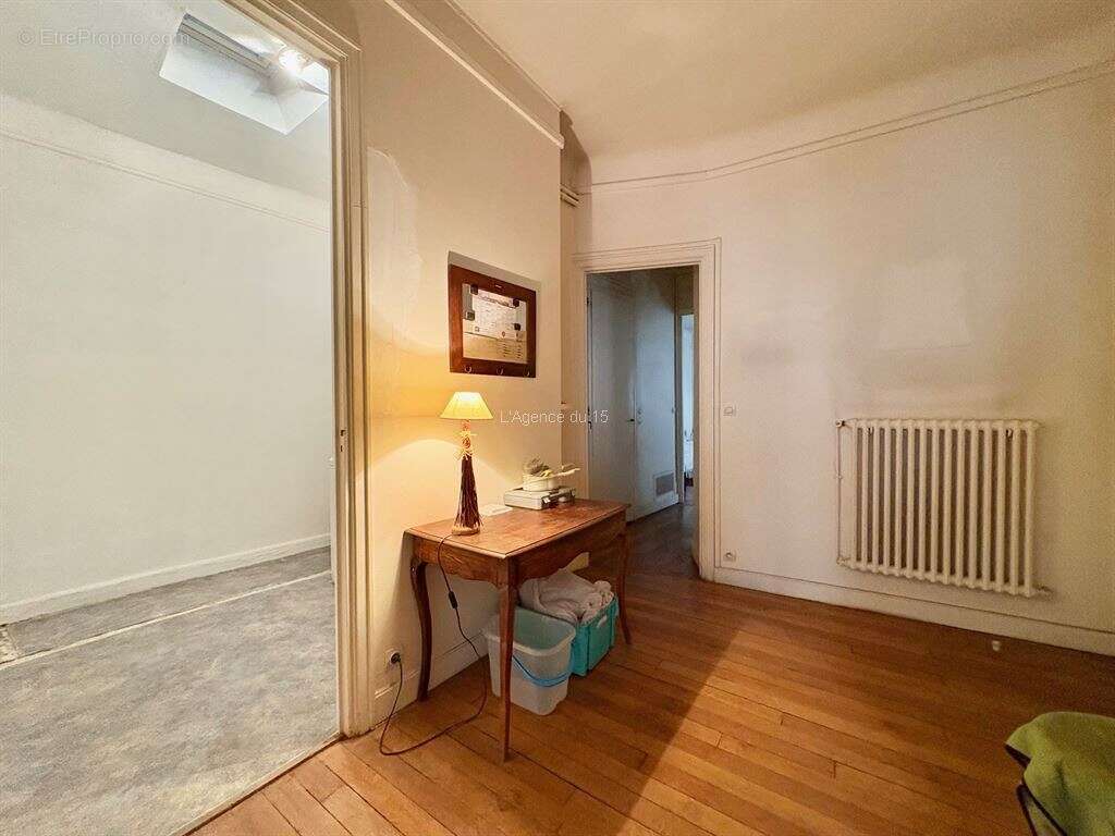 Appartement à PARIS-15E