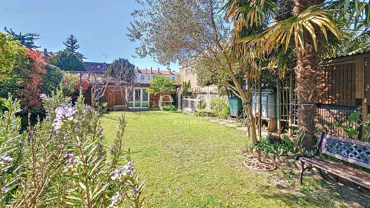 Maison à CHOISY-LE-ROI