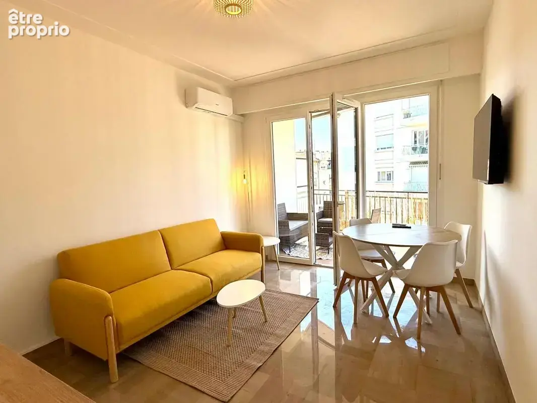 Nice centre/ Gambetta/ 2p neuf/ terrasse/ cave - photo 2