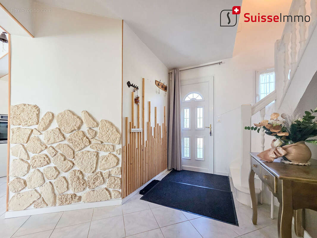 Maison à PASSAVANT-LA-ROCHERE