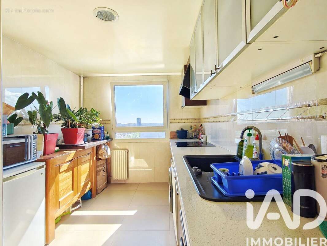 Photo 2 - Appartement à PARIS-18E