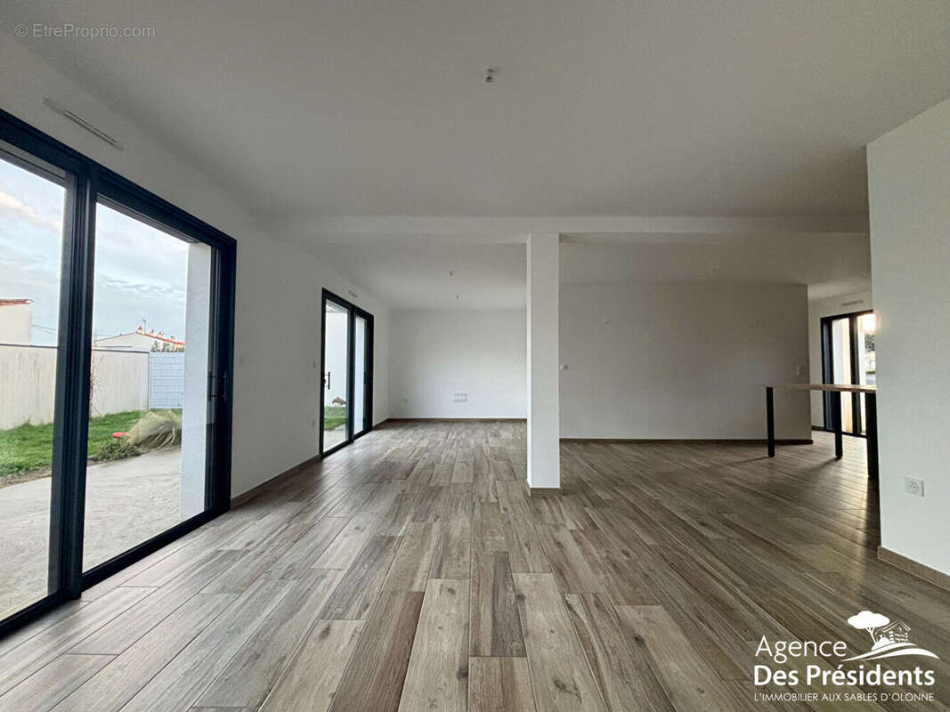 Maison LA CHAUME 127 m² - photo 4