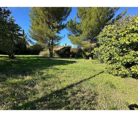 Terrain à LA PENNE-SUR-HUVEAUNE