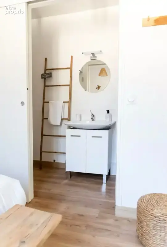 Côté bassin, en plein centre, charmante maison T2. - photo 7