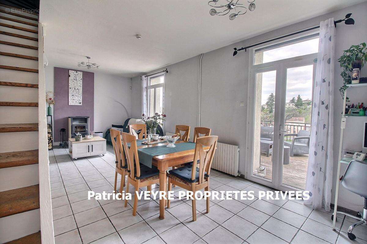 Maison individuelle, Saint Etienne (42100) maison rénovée 108 m² habitables 4 chambres sur environ 5 000m² de terrain - photo 5