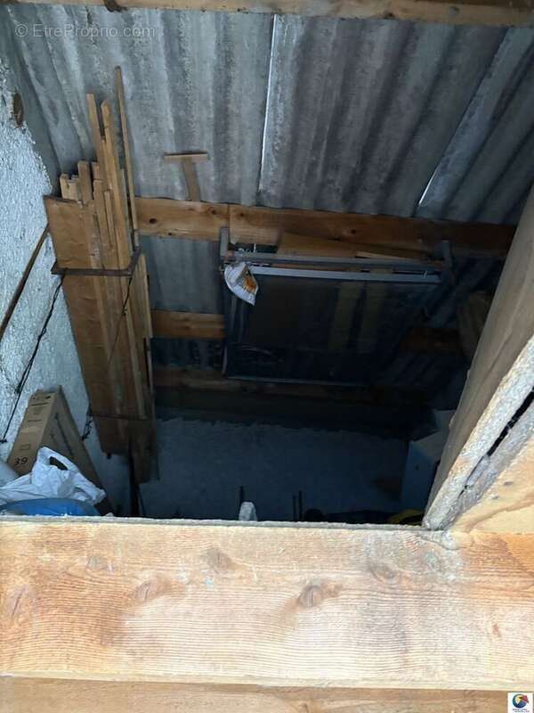 Maison à EYZIN-PINET