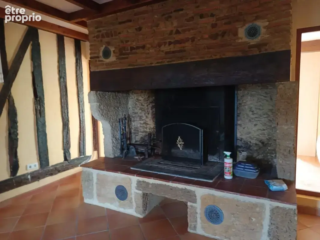 Propriété d'Exception : 2 Maisons, 450 m² de Dépendances et 6 Hectares de Terres - photo 8
