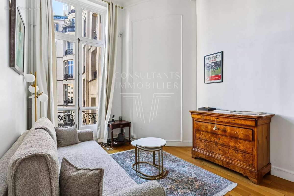 Appartement à PARIS-17E