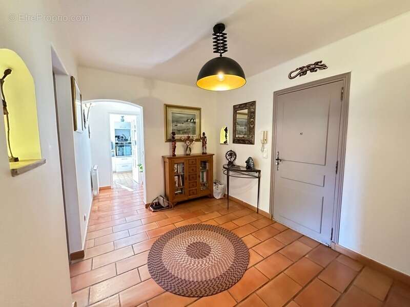 Appartement à GREOUX-LES-BAINS