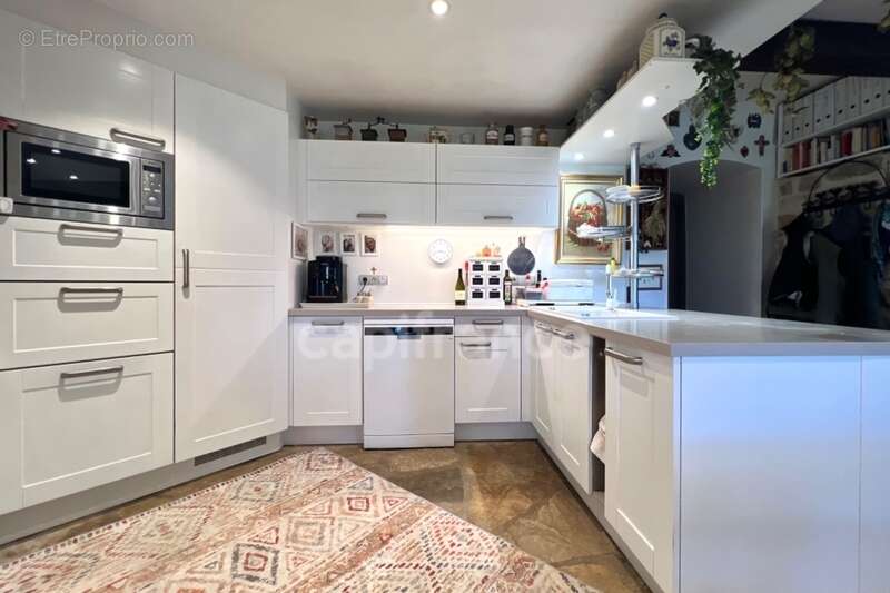 Propriété 203 m² habitables et 265 m² de dépendances - photo 9