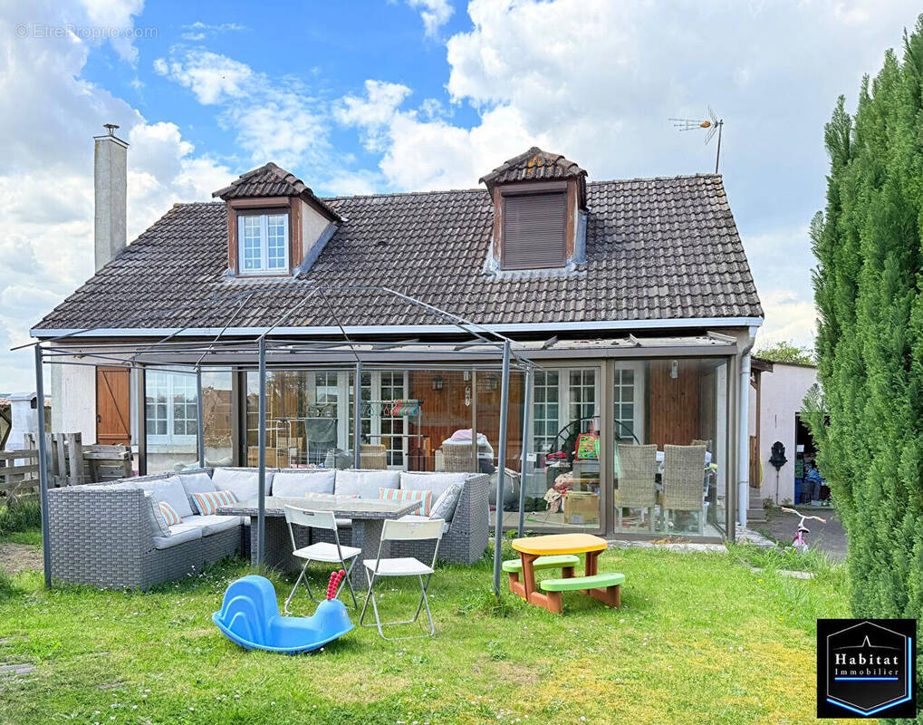 Maison à LE PLESSIS-BELLEVILLE