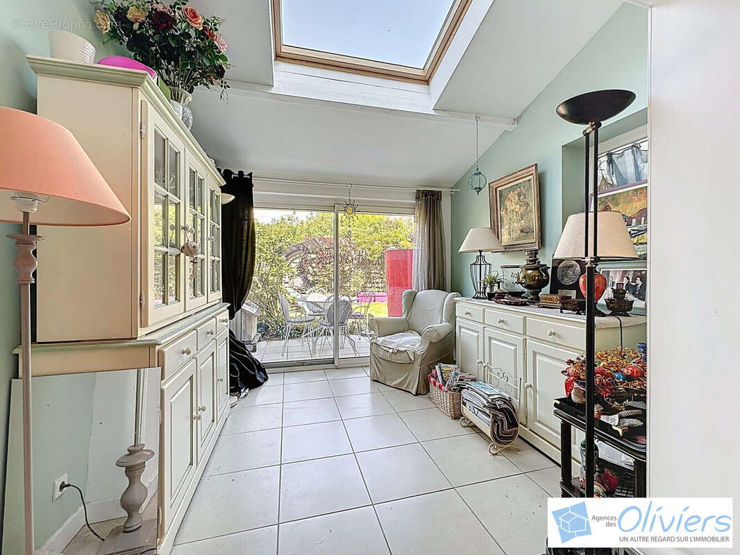 Maison 118 m² à Voisins-Le-Bretonneux  - photo 5