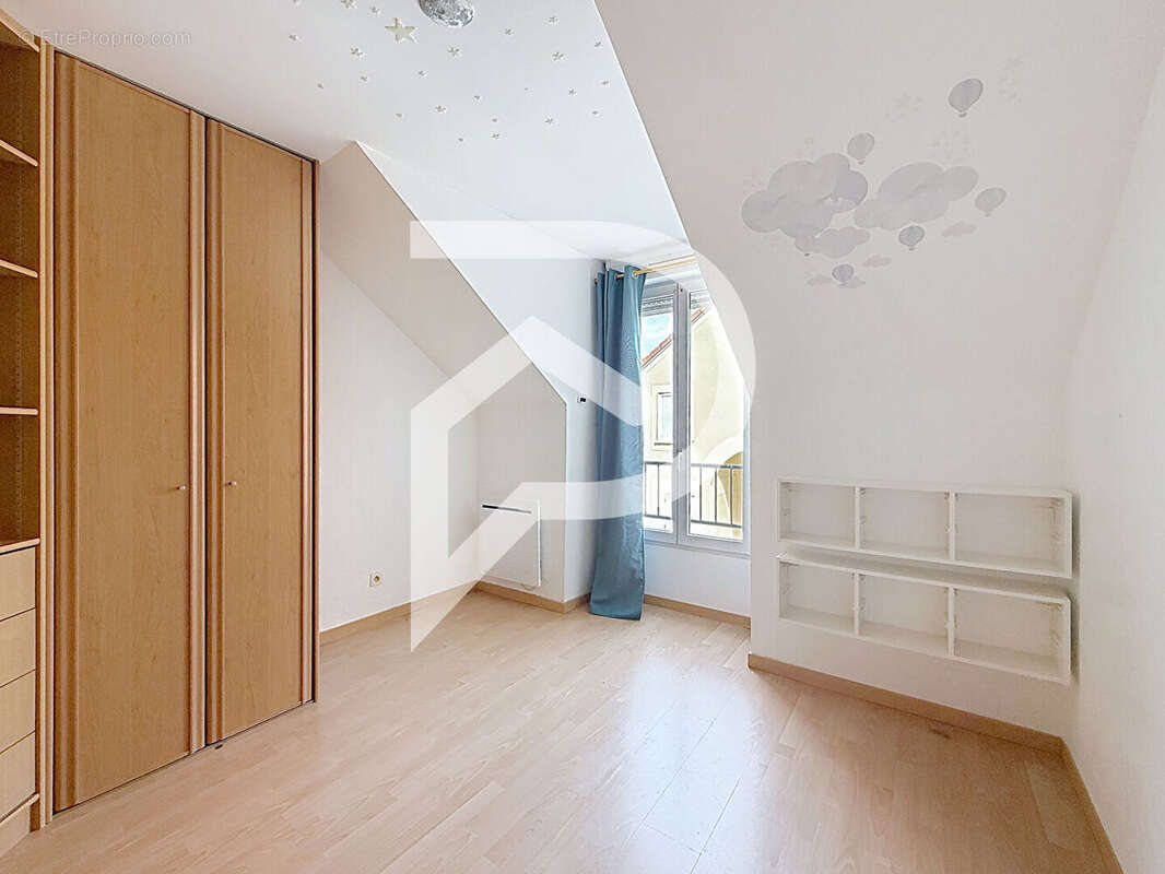 Appartement à CHENNEVIERES-SUR-MARNE