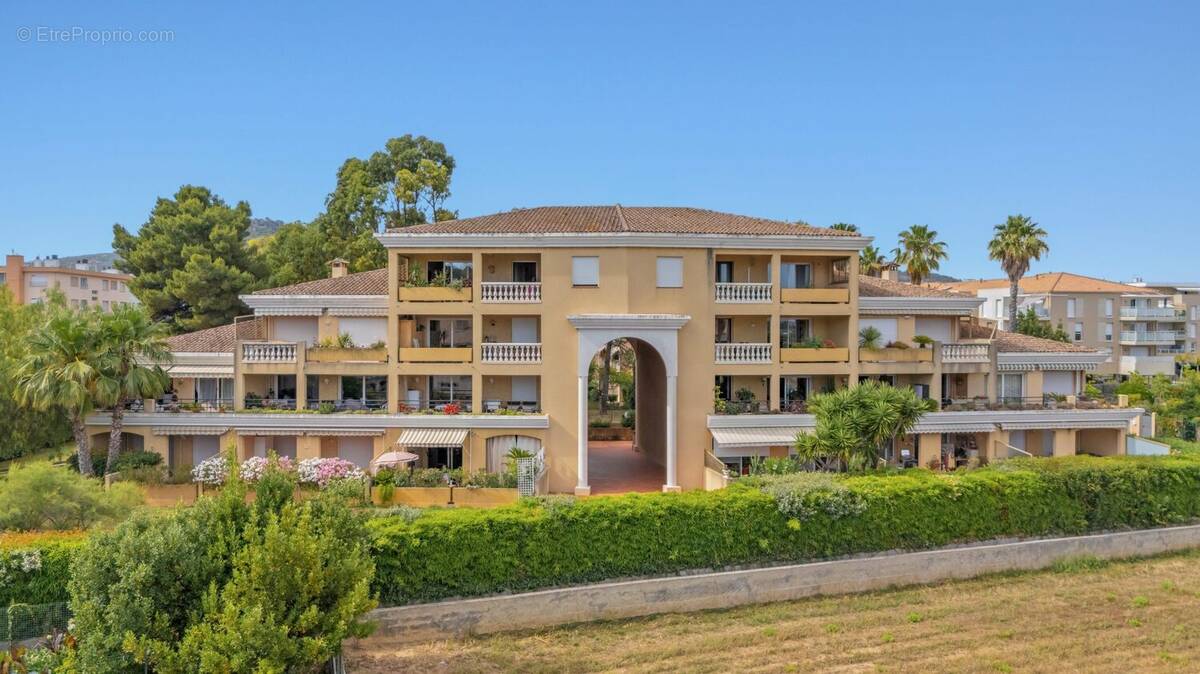 Appartement à HYERES