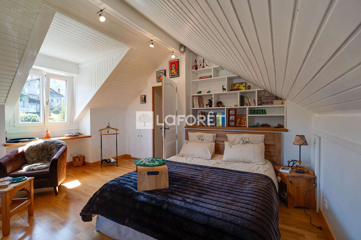Maison Neuvecelle 8 pièces 189.72m² au calme - photo 12