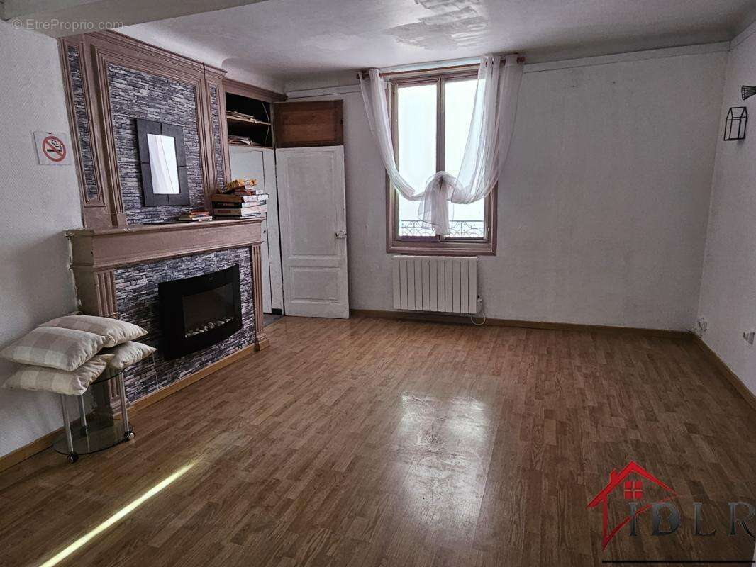 Appartement à WASSY