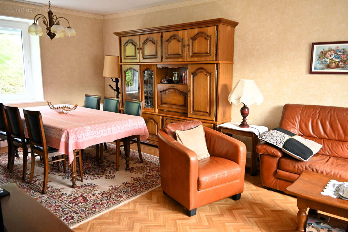 Maison à GUEUGNON