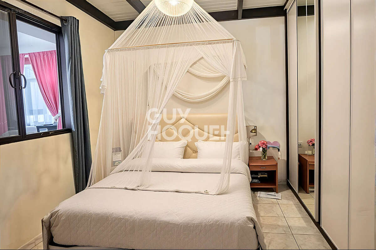 Maison à REMIRE-MONTJOLY