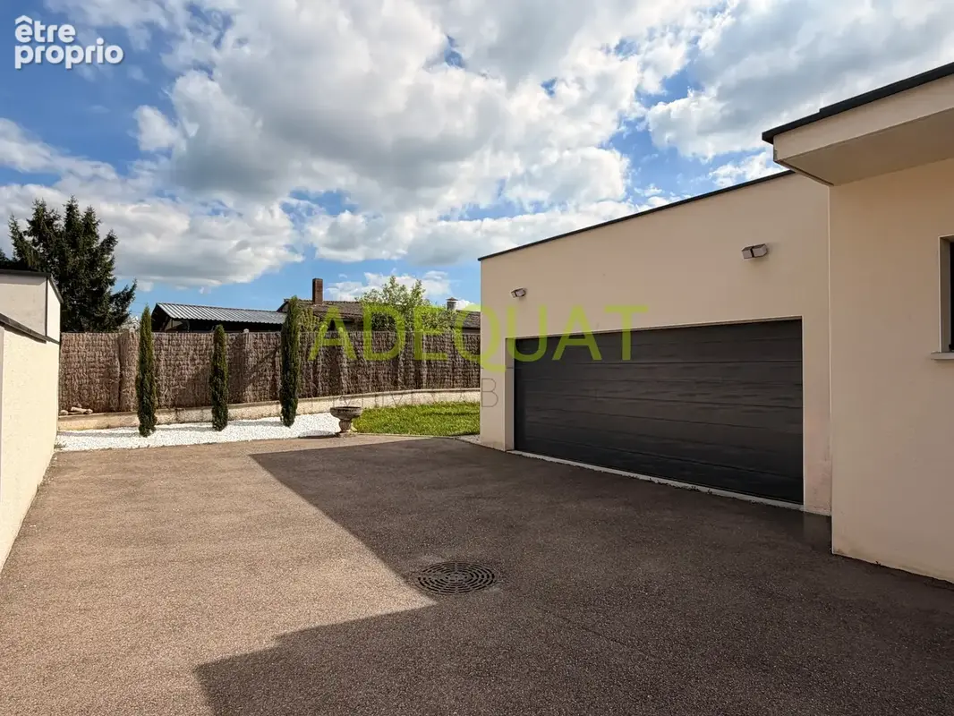 SAINT SAVIN secteur 'DEMPTEZIEU', maison individuelle avec garage + terrain de 1215m2 + piscine + pool house.. - photo 17