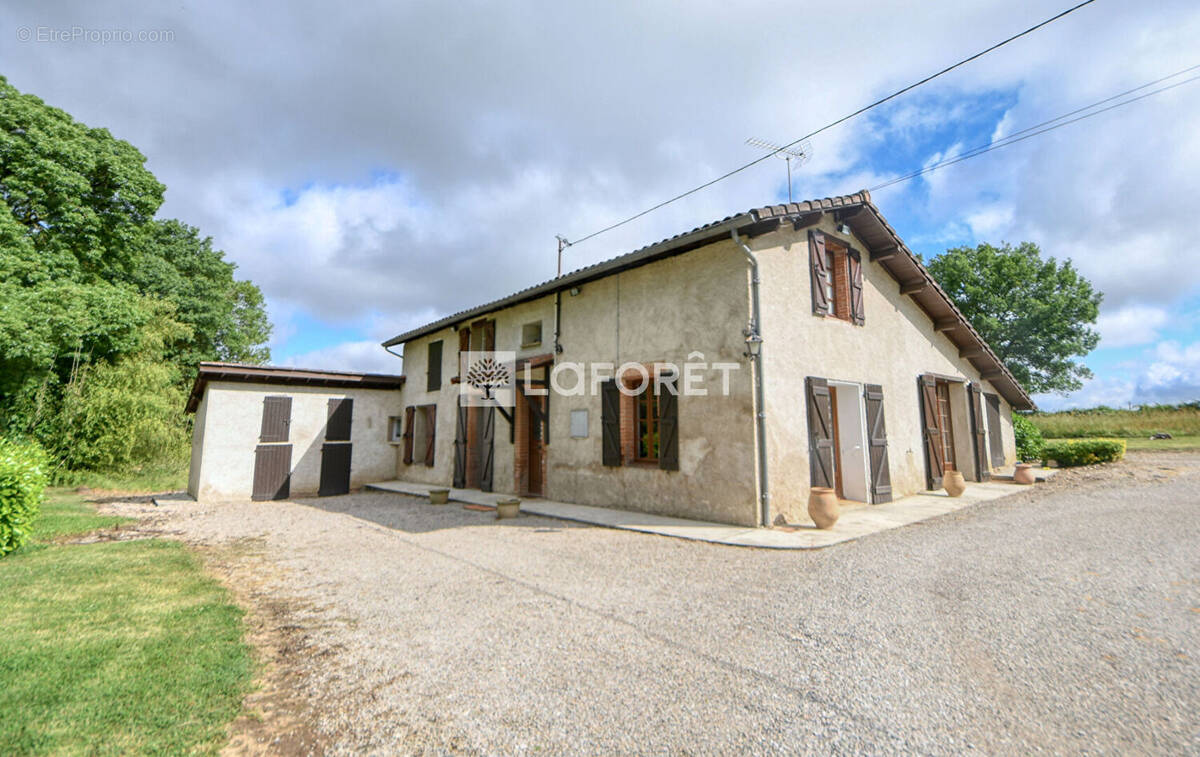Maison à MONTANS