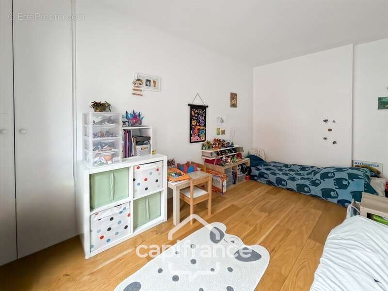 Appartement à VAIRES-SUR-MARNE