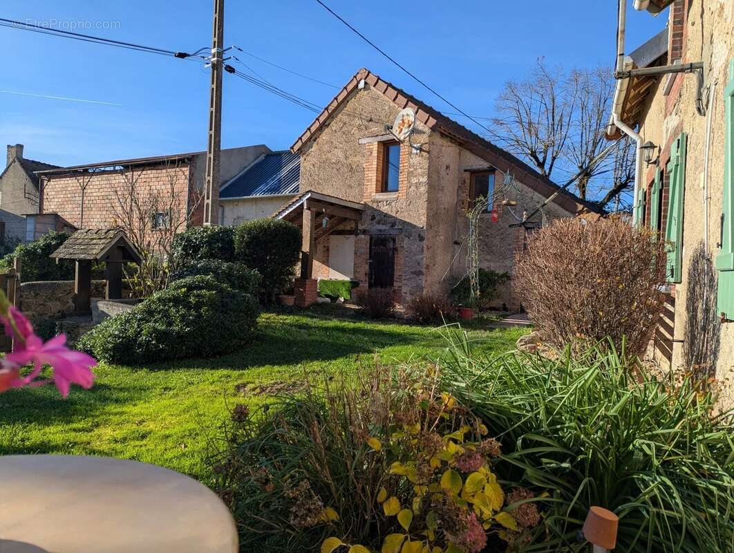 Maison à BRIGUEIL-LE-CHANTRE